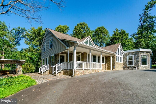 Building Photo - 3714 Hummer Rd