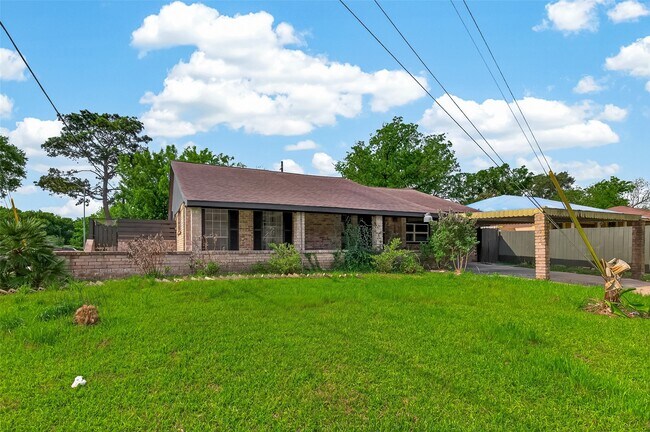 Building Photo - 3703 Tiffany Dr