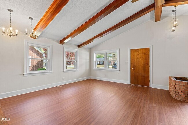 Building Photo - 1114 S 2nd St