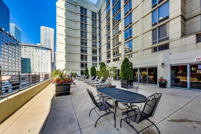 Building Photo - 440 N Wabash Ave