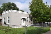 Building Photo - Fantastic 2bd/2ba home! Let yourself in!