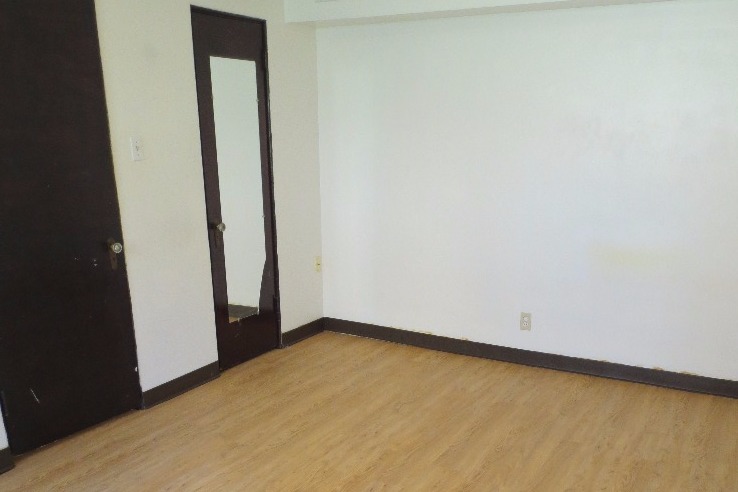 Building Photo - 5712 Phillips Ave