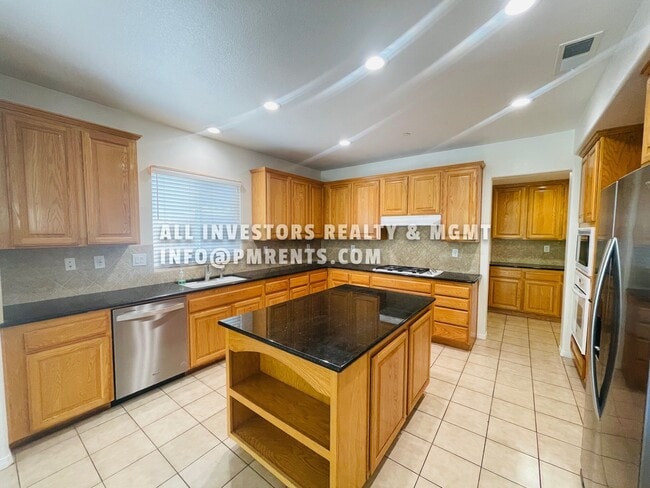 Building Photo - 5554 Nanday Ct