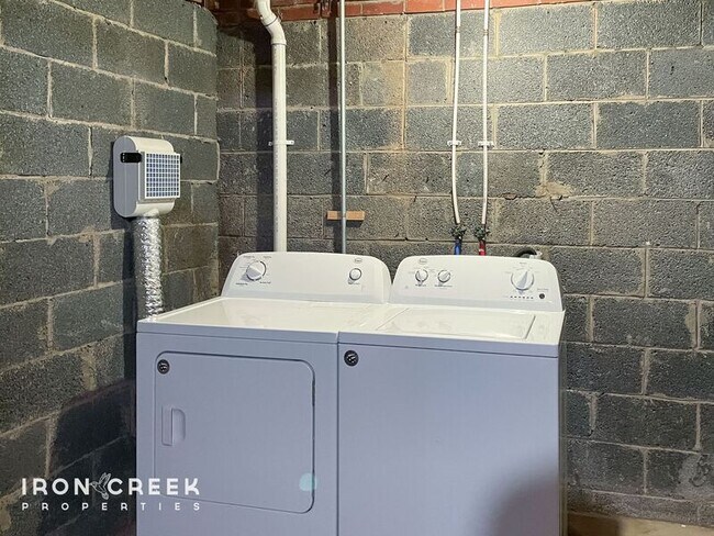 Building Photo - 21 Brevard Rd