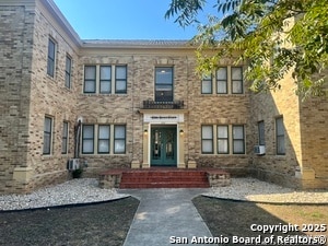 Primary Photo - 128 W Magnolia Ave