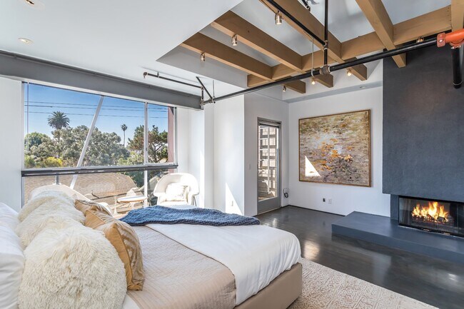 Building Photo - 1212 Abbot Kinney Blvd