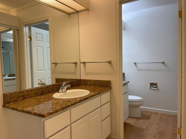 Building Photo - CLICK "REQUEST A TOUR" NOW!