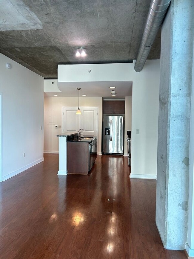 Building Photo - Gorgeous 1 Bed 1 Bath Condo in Buckhead!