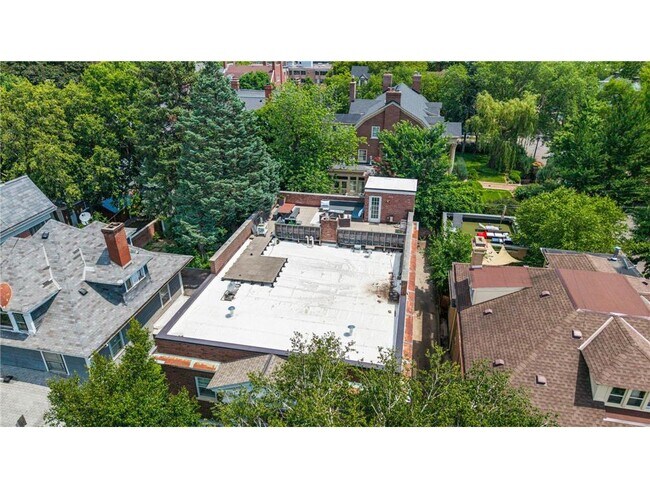 Building Photo - 1785 Dupont Ave S