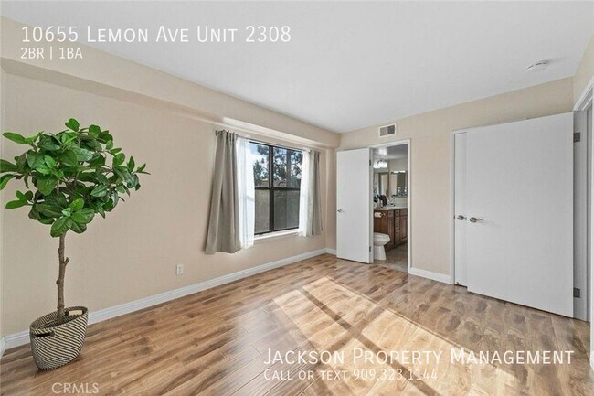 Building Photo - 10655 Lemon Ave