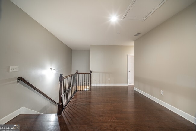 Building Photo - 2483 Norwood Dr SE