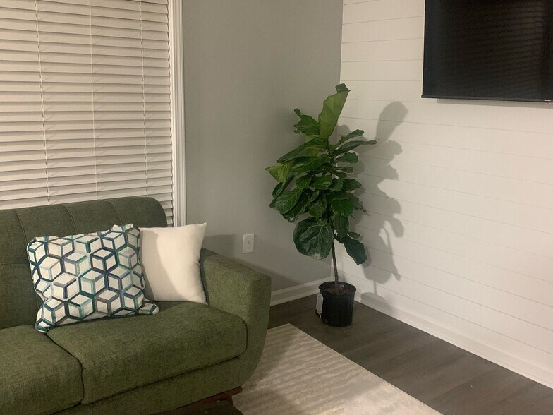 Building Photo - 3606 Meriwether Dr