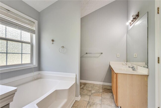 Building Photo - 3337 Baymount Way