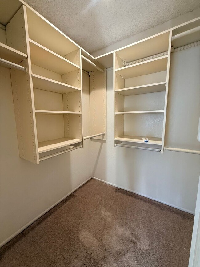 Building Photo - Private 2 Bed 2 Bath Single-Story Living in West Anaheim