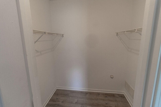 Building Photo - 4305 Derby Ridge Dr