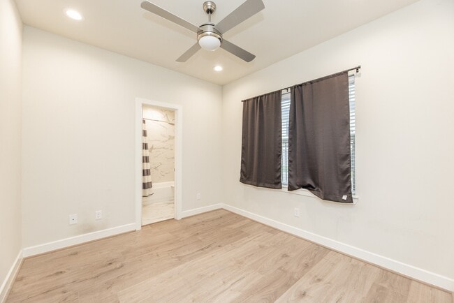 Building Photo - 5230 Schuler St