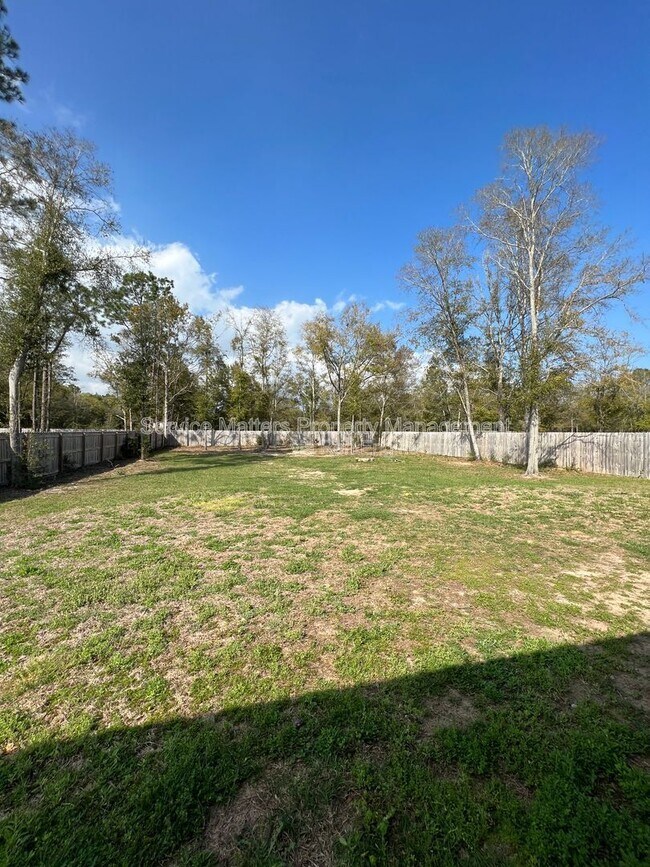 Building Photo - 7982 Silver Maple Dr