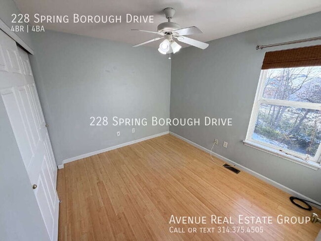 Building Photo - 228 Spring Borough Dr