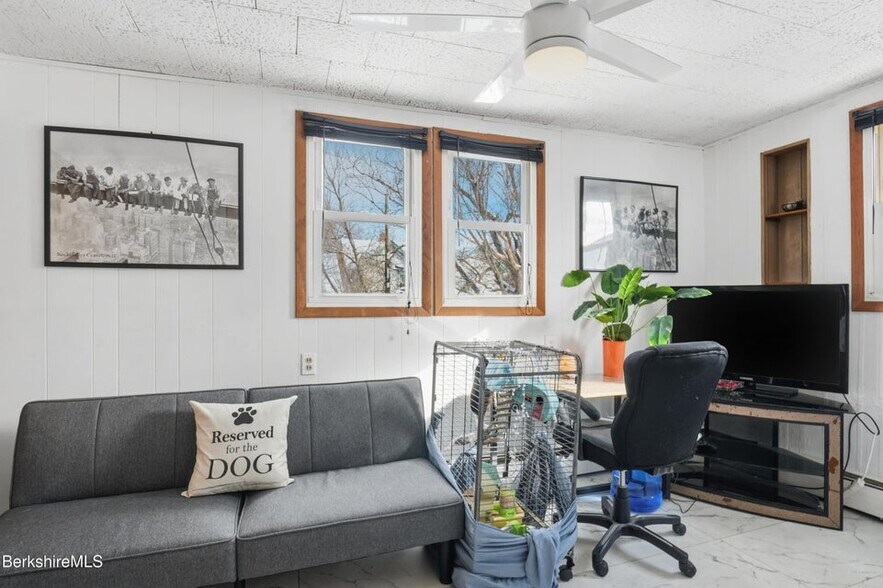 Building Photo - 9 Lincoln St