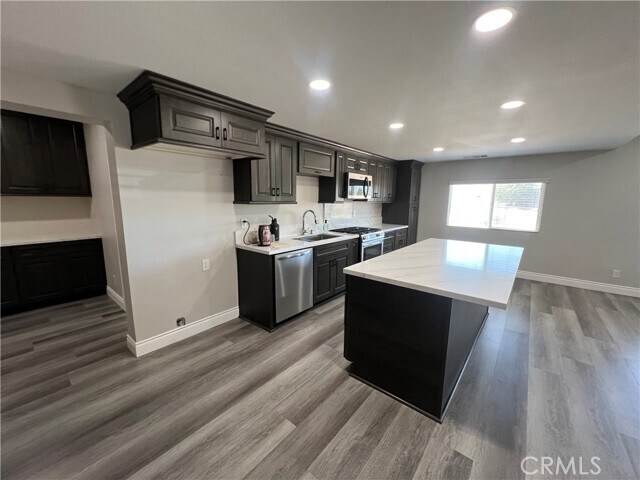 Building Photo - 13375 Larch St