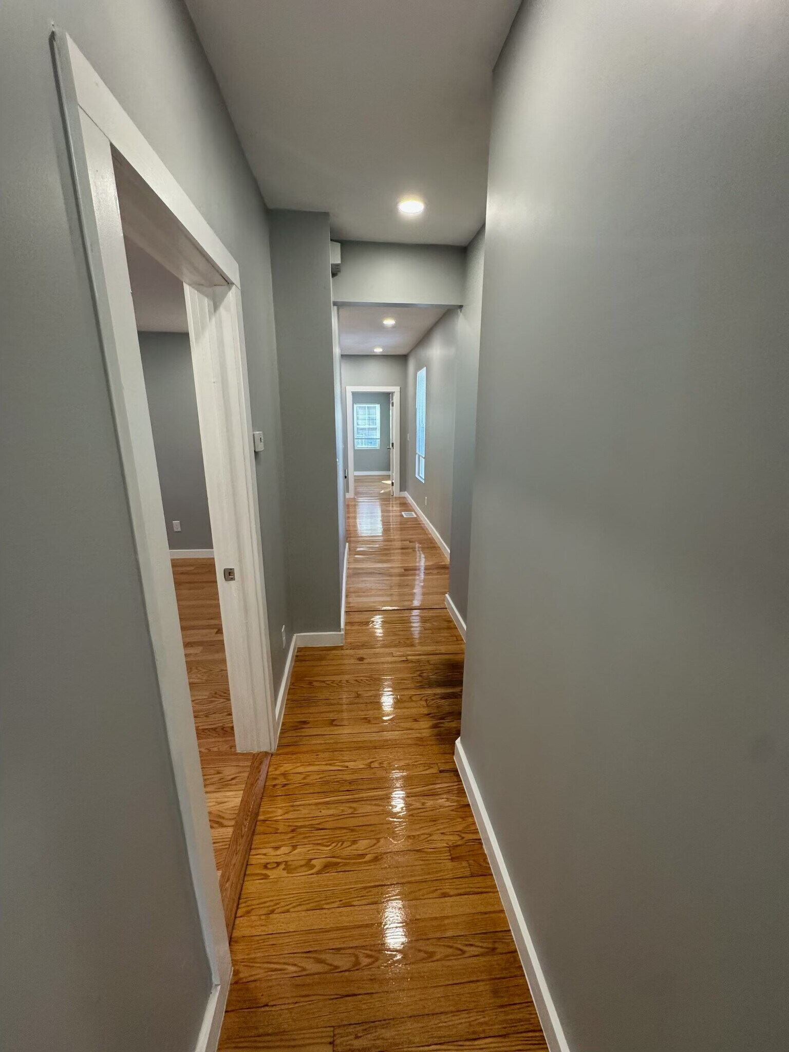 Building Photo - 193 Winter St