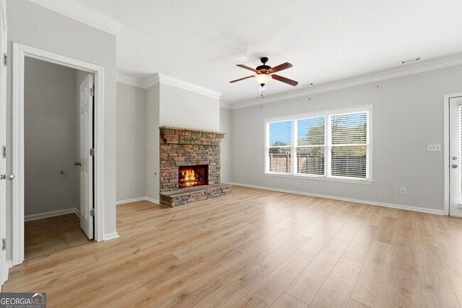 Building Photo - 715 Arbor Cove