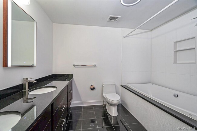 Building Photo - 69 C Heritage Hills