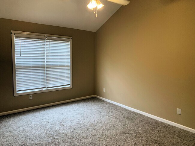 Building Photo - 410 Northrop Pl
