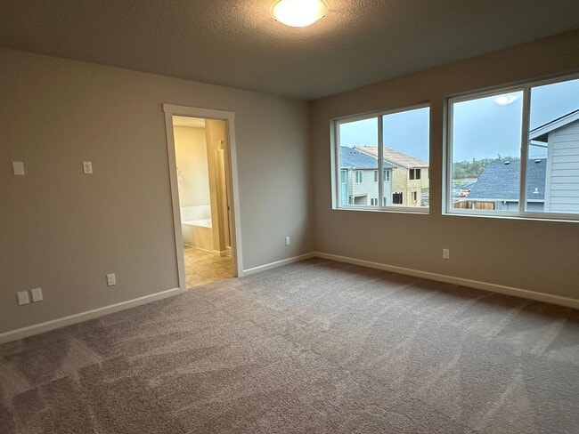 Building Photo - 6157 Savannah St SE