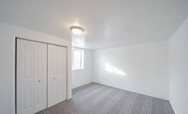 Building Photo - 4125 E Lance