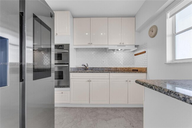 Building Photo - 16508 NE 26th Ave