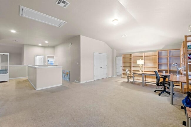 Building Photo - 112 David Duval Ct