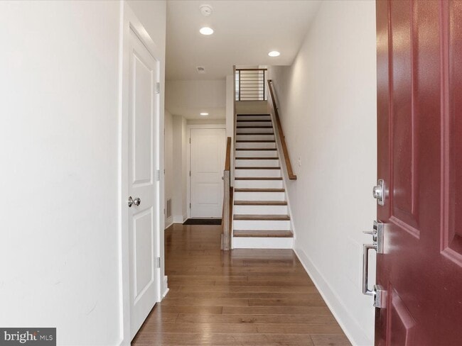 Building Photo - 5266 Ridgeview Retreat Dr