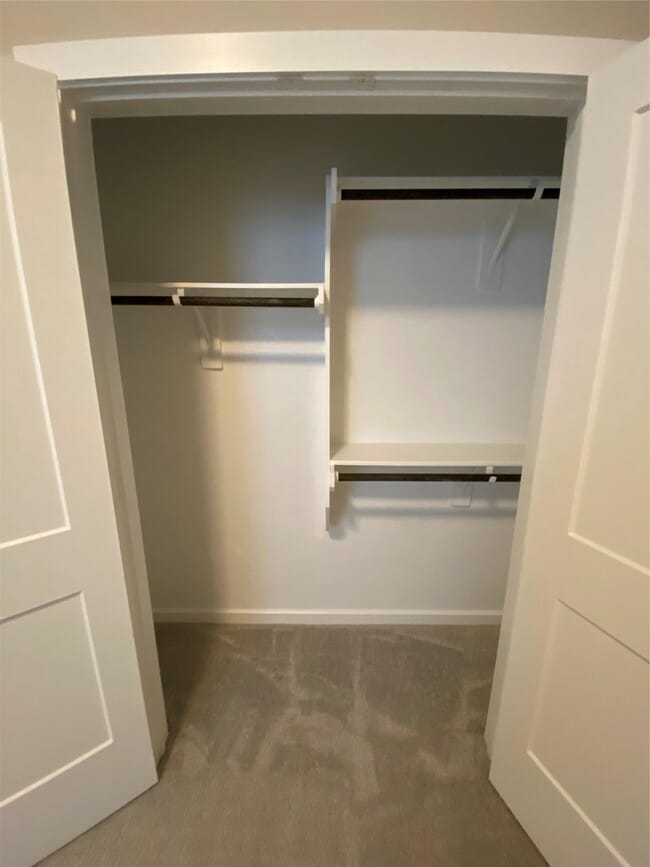 Building Photo - 7043 Coneflower Creek Ct