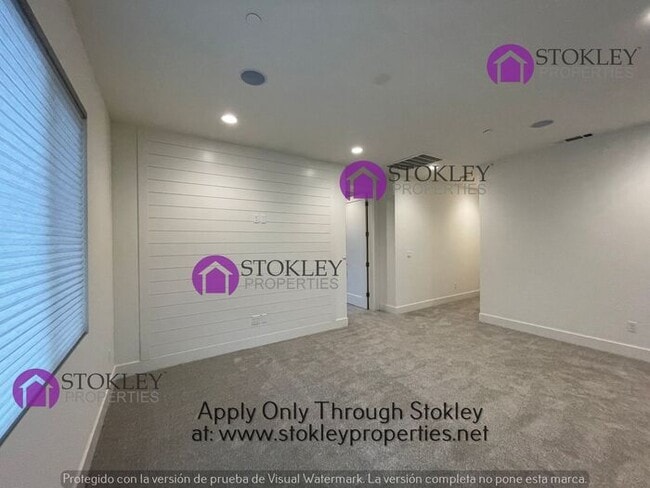 Building Photo - 3184 Manor Ave