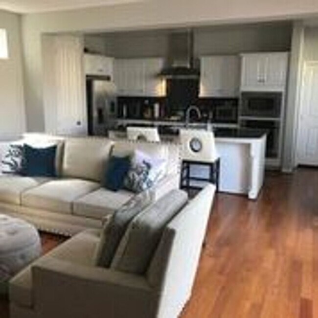 Building Photo - COASTAL LIVING IN A COUNTRY CLUB ENVIRONMENT.