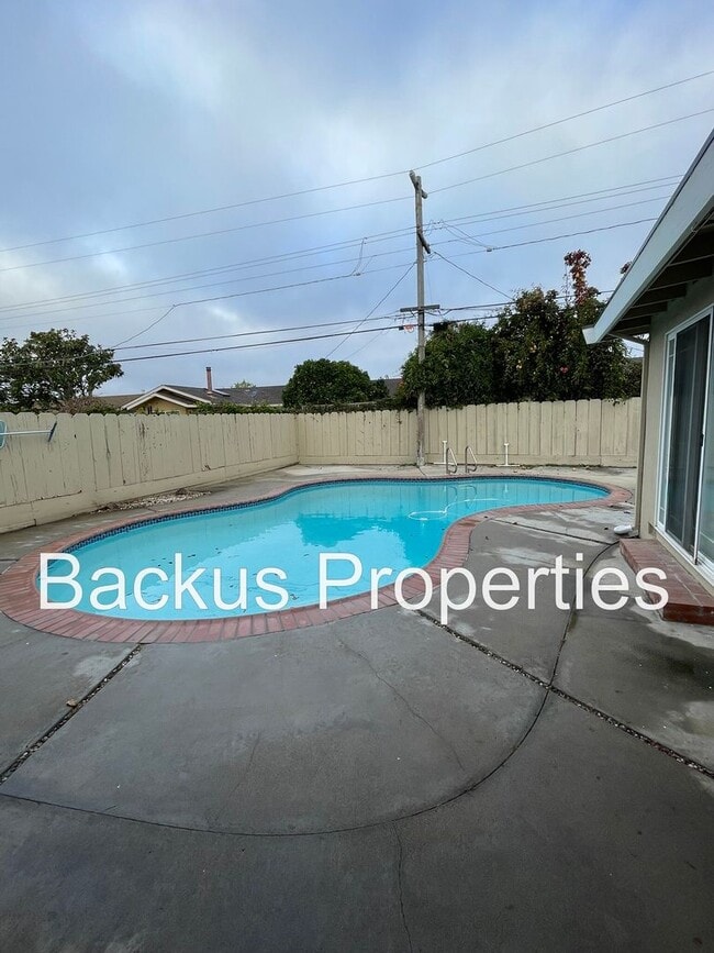 Building Photo - Wonderful home in North Salinas Four bedroom with pool