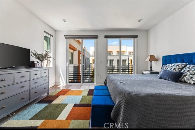 Building Photo - 215 Elm Ave