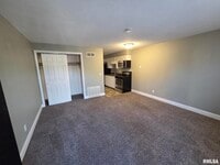 Building Photo - 1102 Mound St