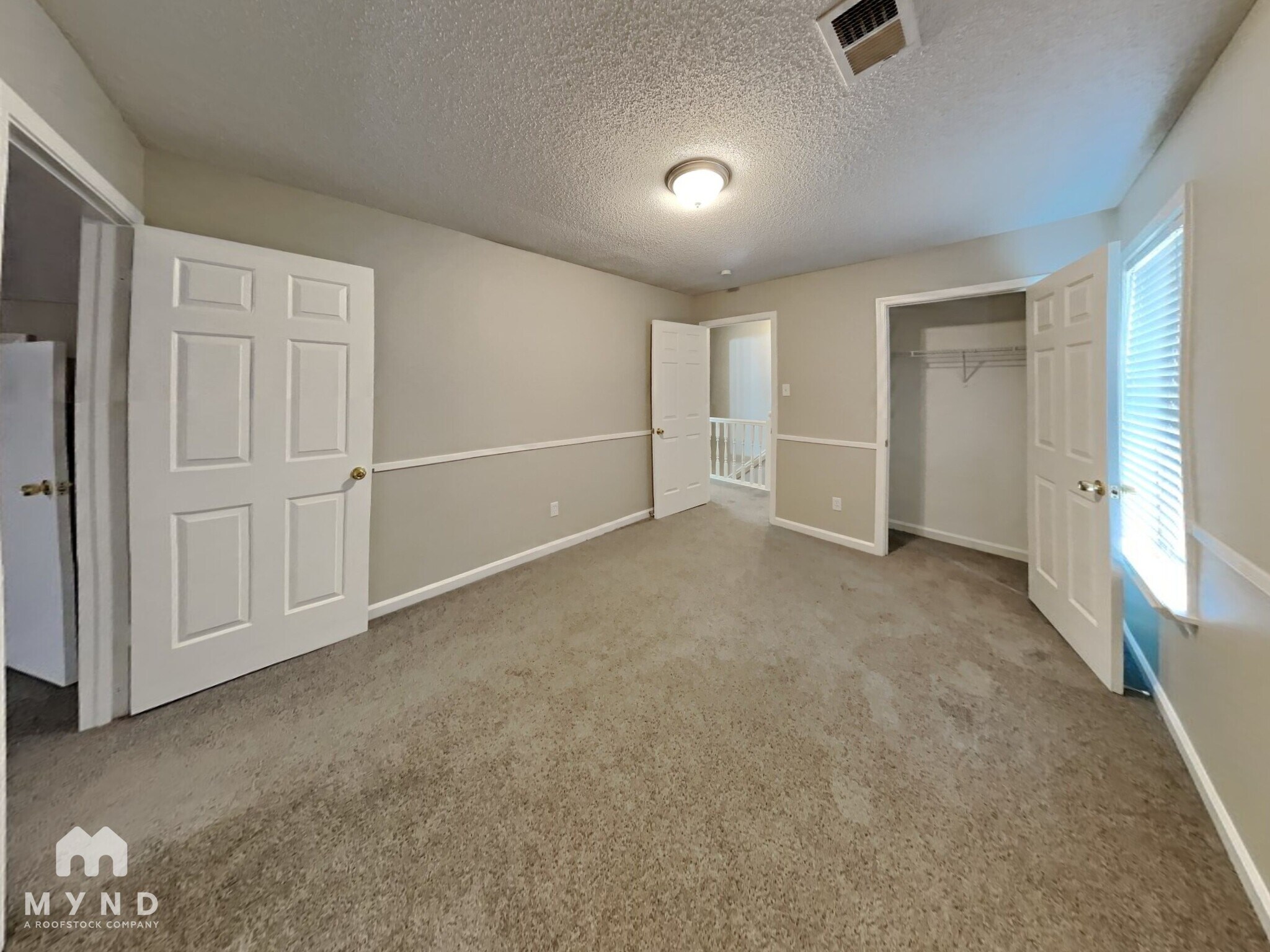 Building Photo - 2433 Dove Glen Cove