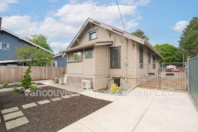 Building Photo - 513 W Fourth Plain Blvd