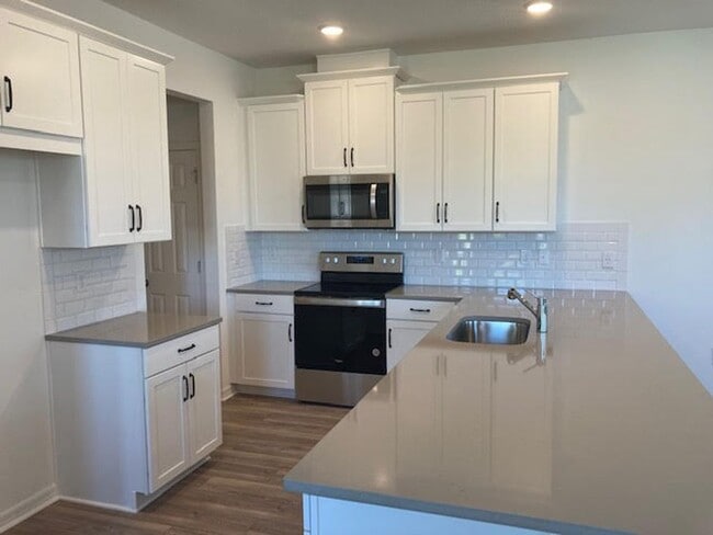 Building Photo - Immaculate 3/2.5 townhouse in Randal Walk Community of Lake Nona Area (Gated)