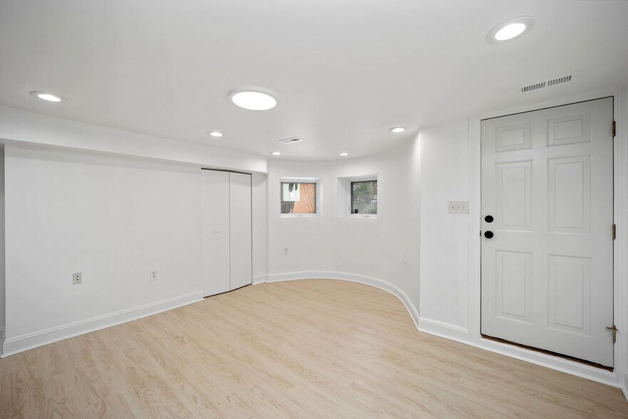 Building Photo - 1755 T St NW