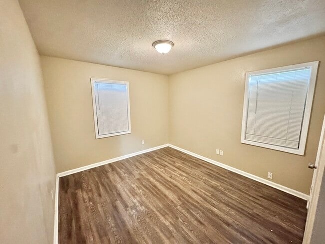 Building Photo - 408 Braycliff Cove