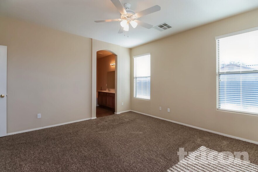 Building Photo - 36497 W Barcelona Ln
