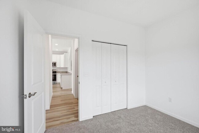 Building Photo - 114 Hillard Fld