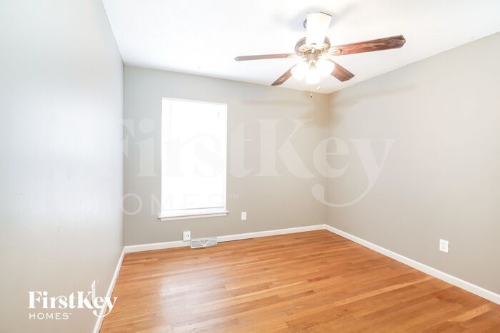 Building Photo - 1301 SW 20 St
