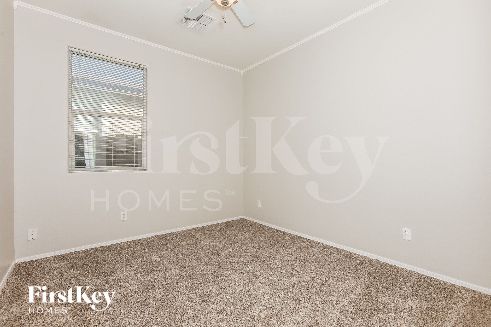 Building Photo - 4954 E Odessa Dr