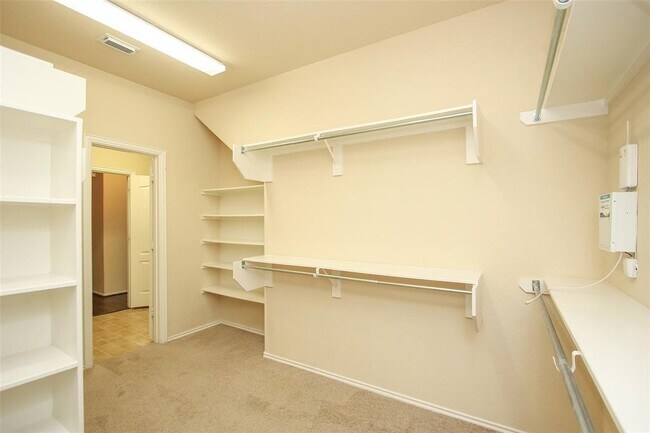 Building Photo - 23118 Century Plant Dr