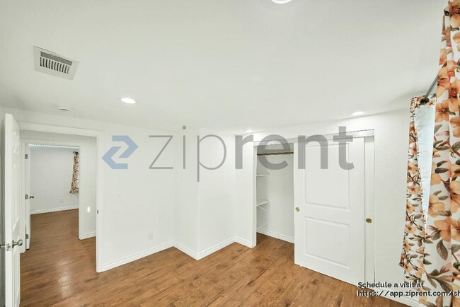 Building Photo - 7936 Alder Ave